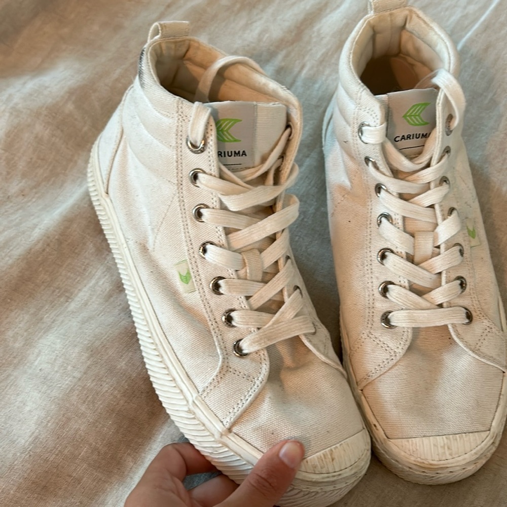 Lightly used can be washed CARIUMA ethically made great quality